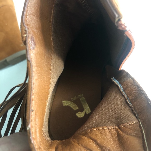 Excellent Condition!! Fringe Ankle Boots - Picture 7 of 7